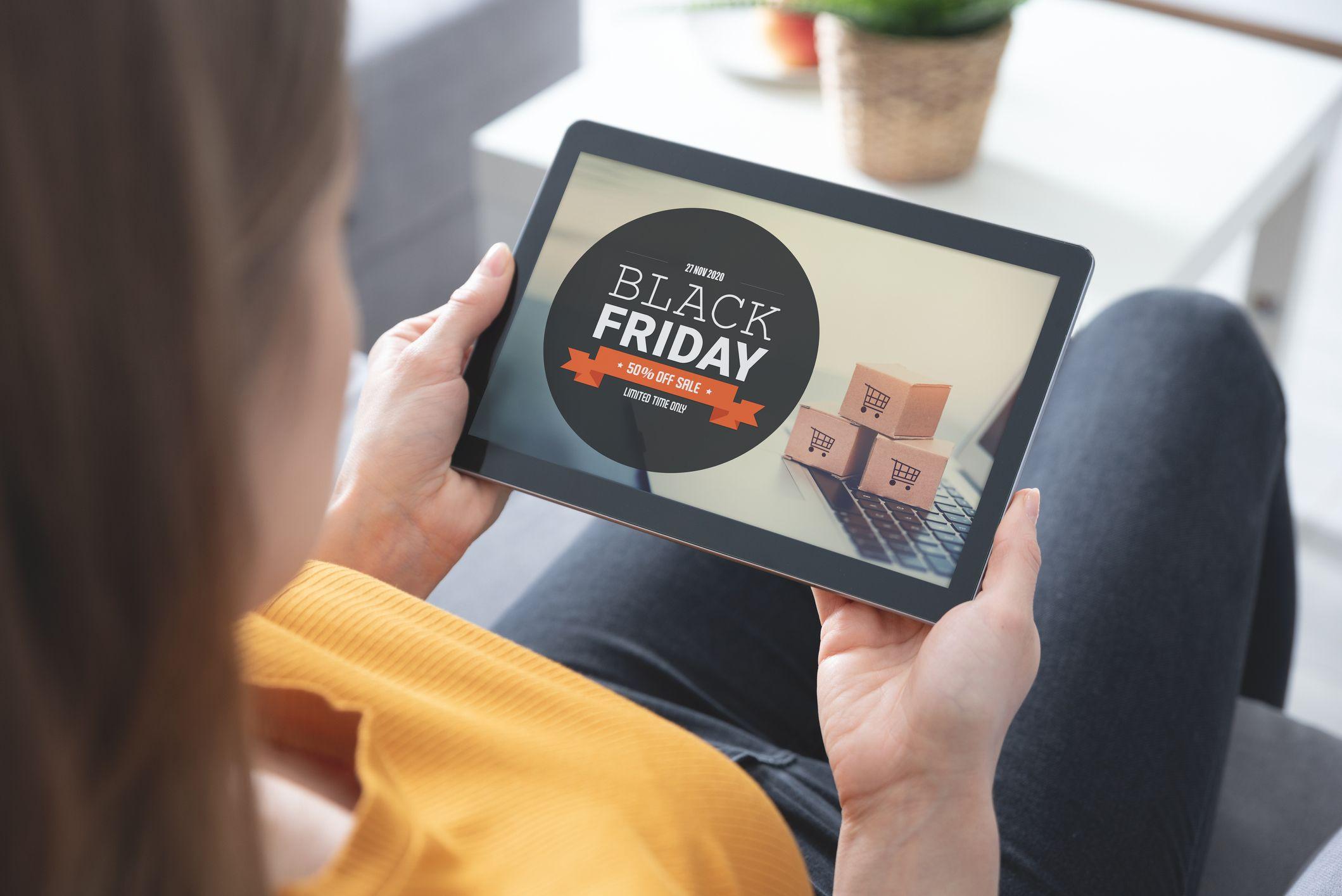 mom-looking-for-black-friday-deals-on-her-ipad